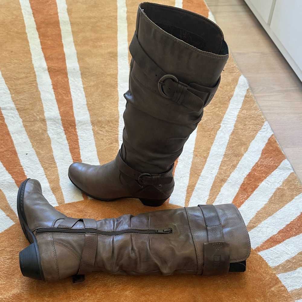 PIKOLINOS Dark Grey Low Heeled Genuine Leather Boots